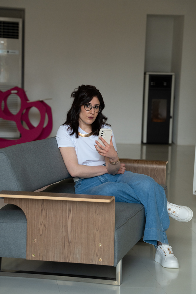 veronica petrone 001